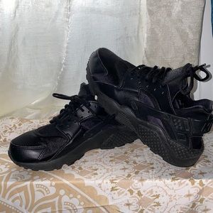 Nike Black Air Huarache
